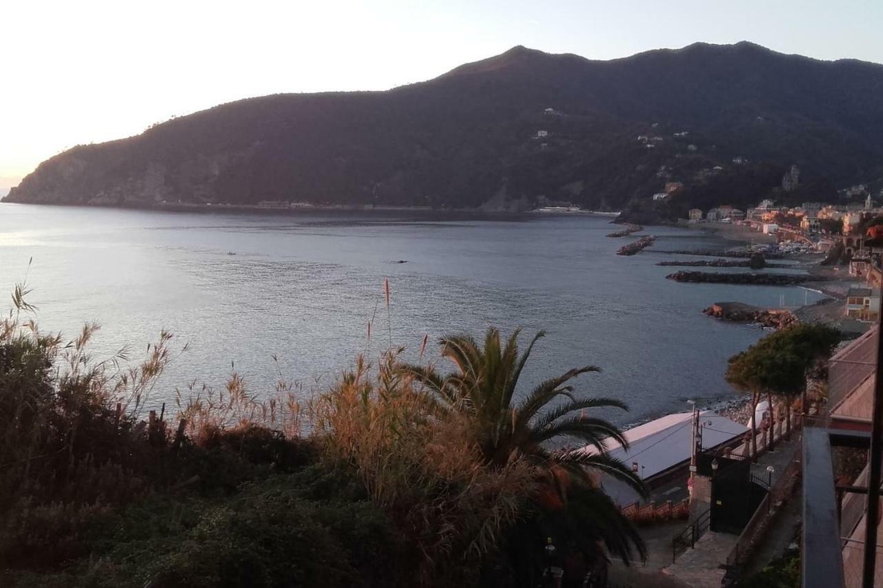 モネーリア Un Gioiello Con Vista Mareヴィラ エクステリア 写真